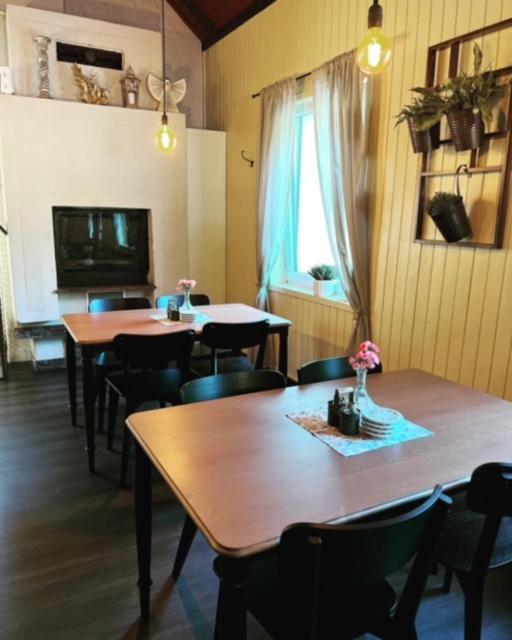 Penzion & Restaurace U Vily Sezimovo Usti Exteriör bild